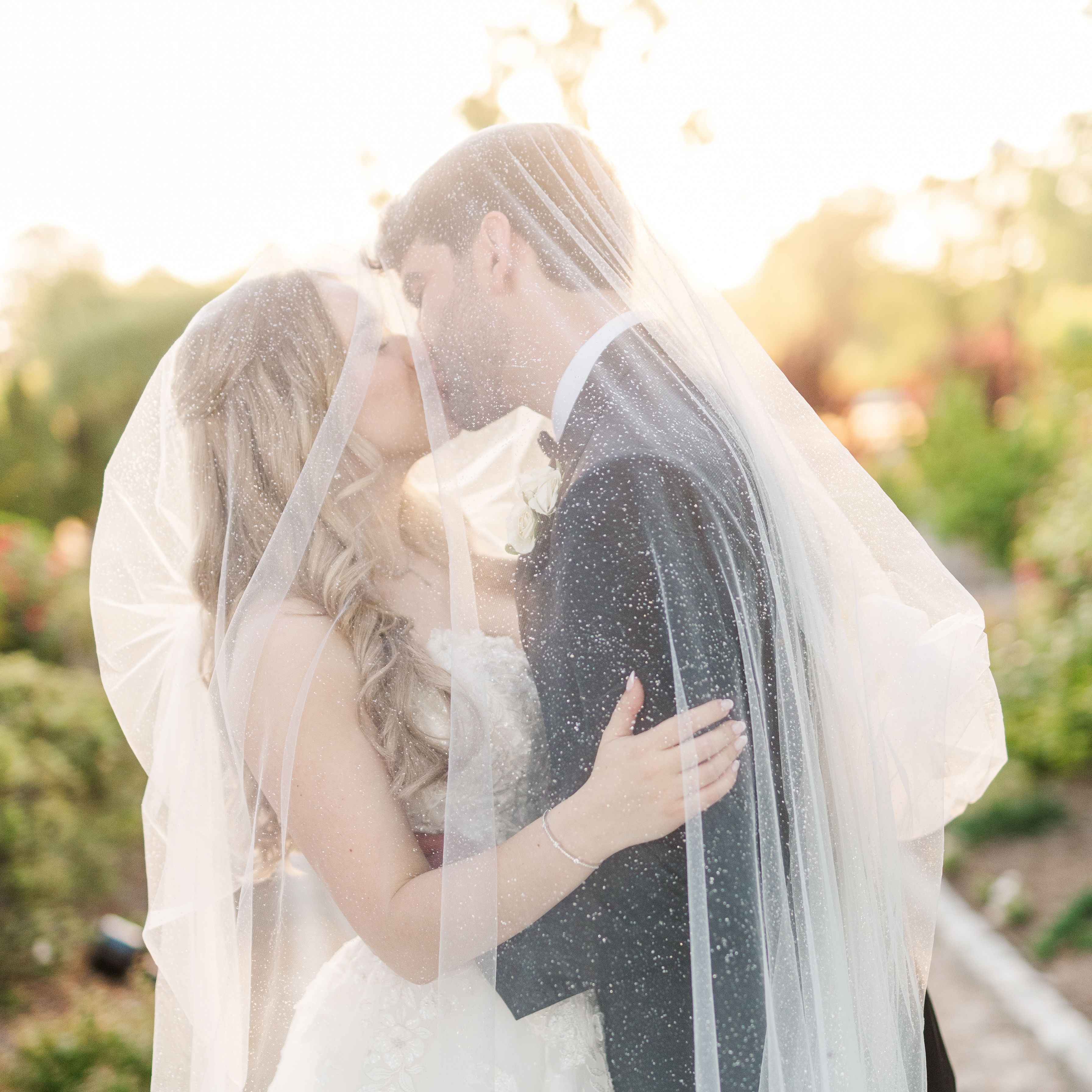Wedding at the Mamaroneck Country Club
Sarah and Jon are Married: sneak peek